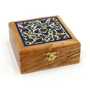 Jewels Box made of Olive Wood and Armenian Ceramic